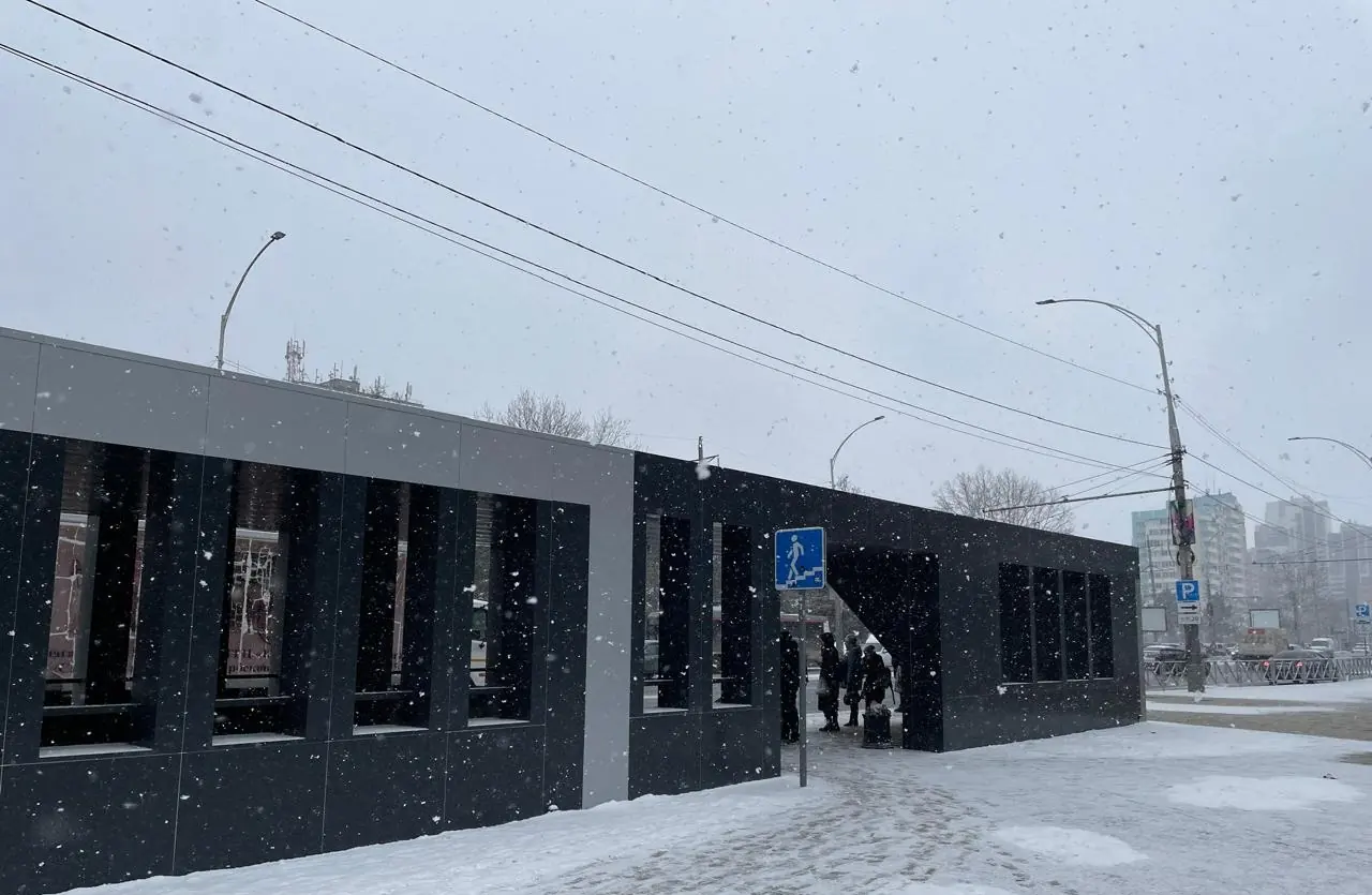 Здание рядом с офисом компании